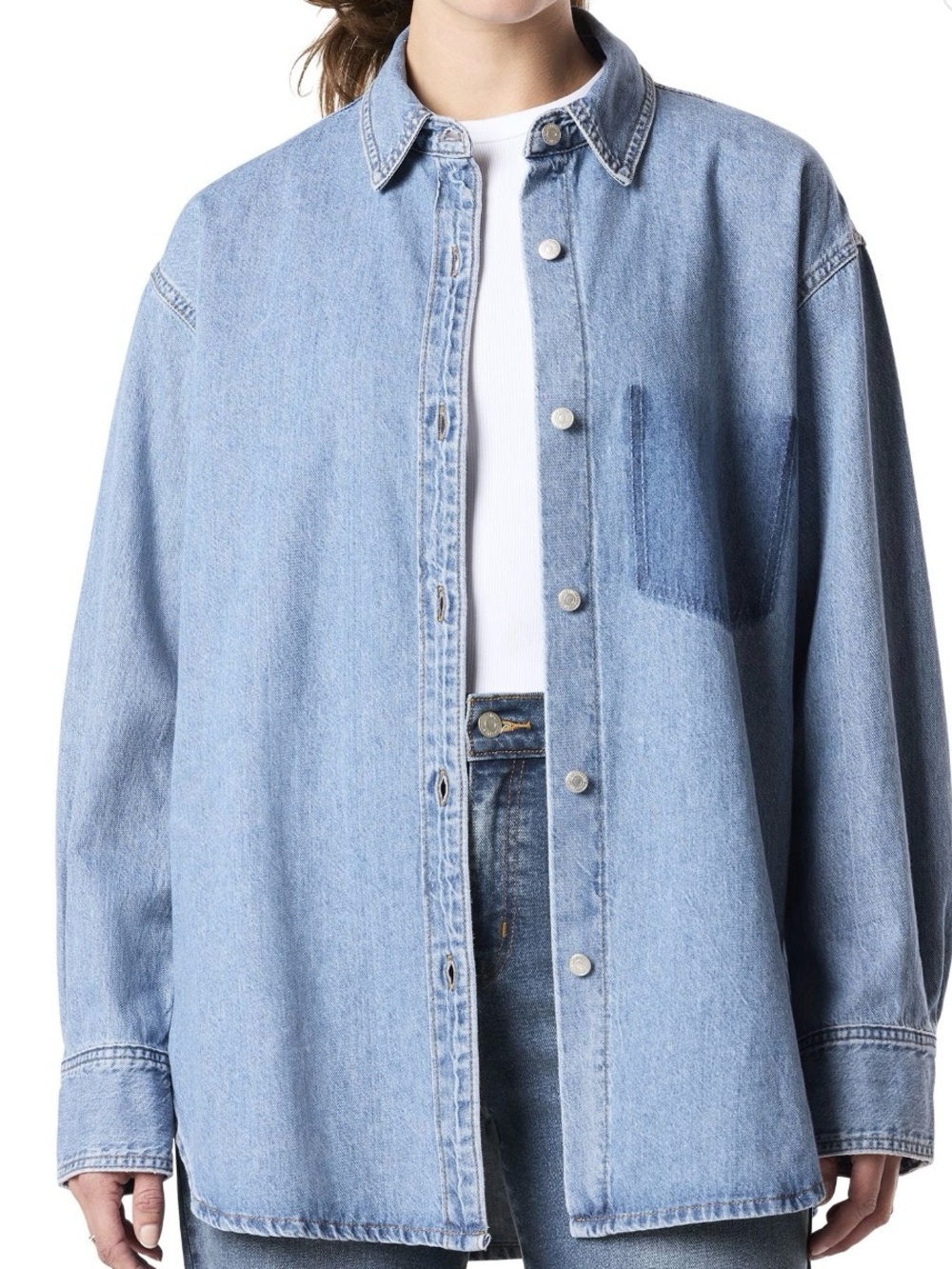 Levi Strauss Signature Women’s Vintage Relaxed Denim Shirt